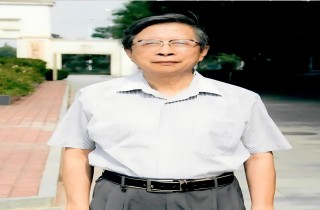 弃工从文启新程 退休著书载誉归——腾博汇官网在住尊长冯昭奎的跨界人生